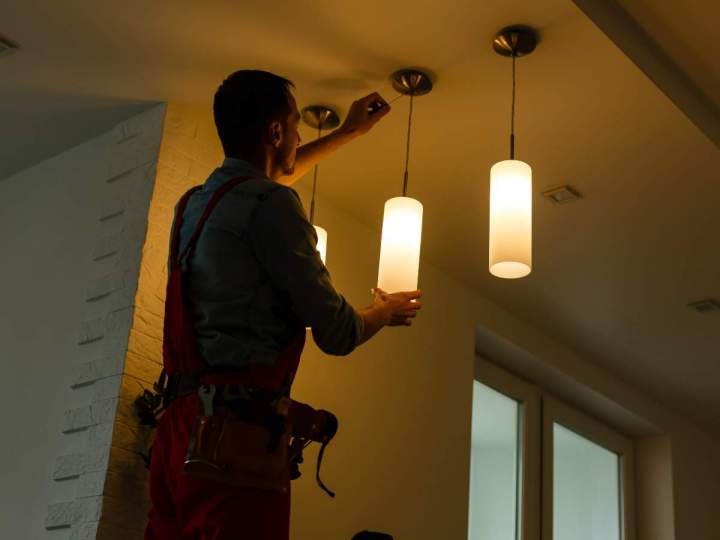Pose d'éclairage intérieur et extérieur Le Thor